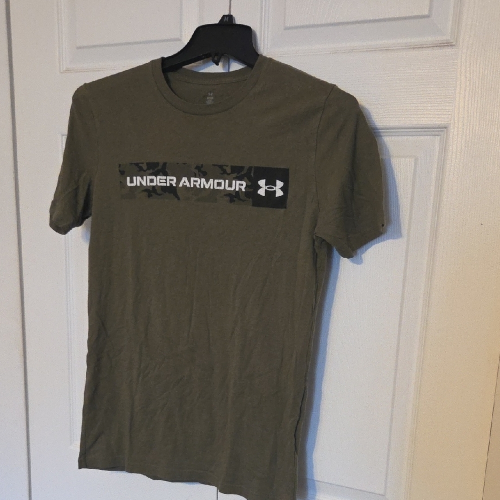 Under Armour Men's Green Short Sleeve Tee